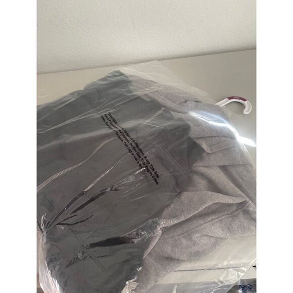 NWT GOODFELLOW & CO black zip up hoodie - Picture 3 of 5